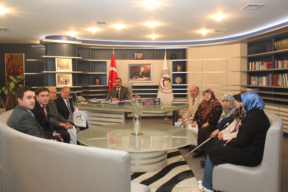 Belediye Başkanı Bayram, Huzurevi Sakinlerini Ağırladı