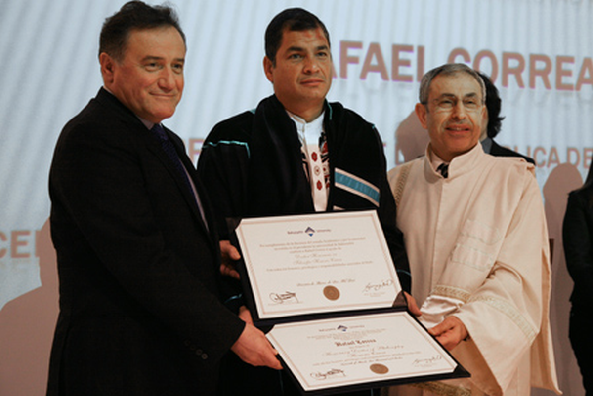 Correa\'ya Fahri Doktora Unvanı