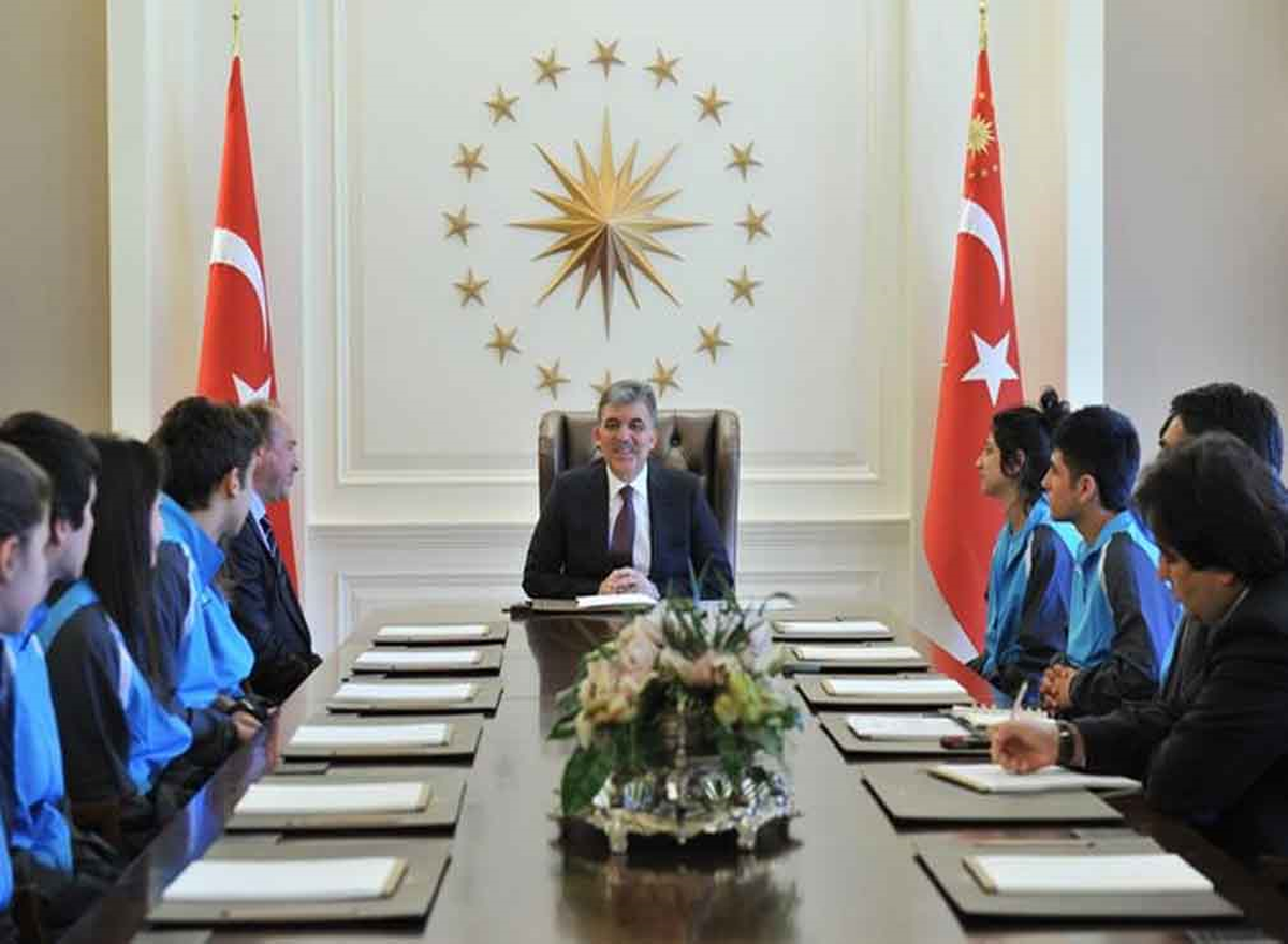 Cumhurbaşkanı Gül\'e Değerli Hediye
