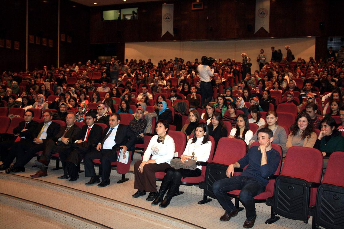 Erü\'de Çanakkale Zaferi Nedeniyle Panel Düzenlendi