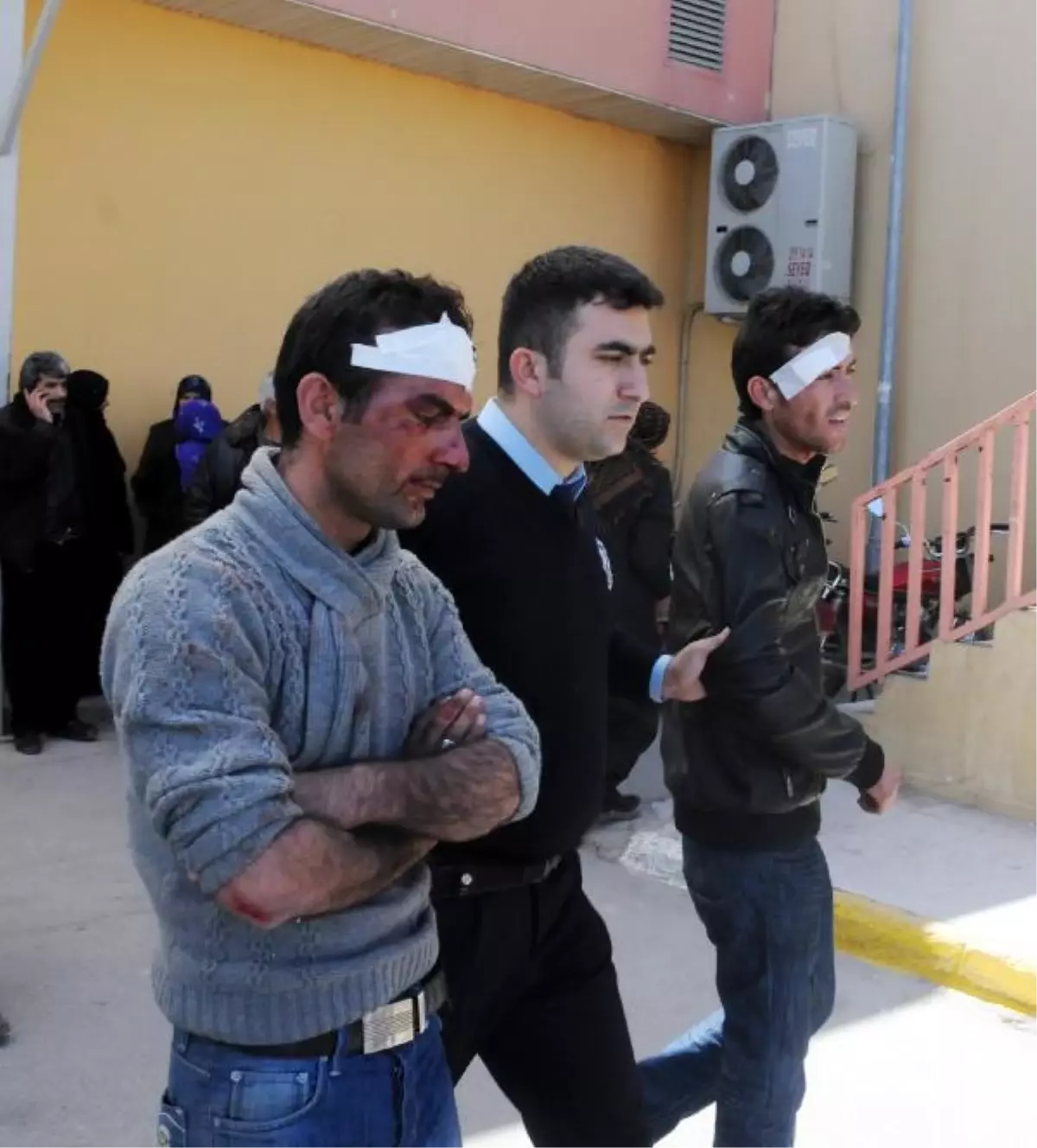 Hastanede Kavgaya Polis Müdahalesi; 9 Gözaltı