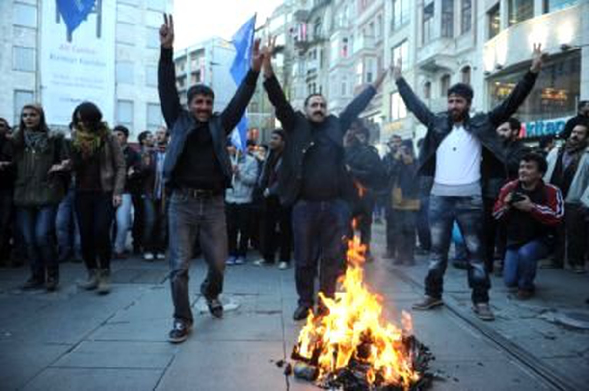 İstanbul\'daki İzinsiz Nevruz Kutlamaları