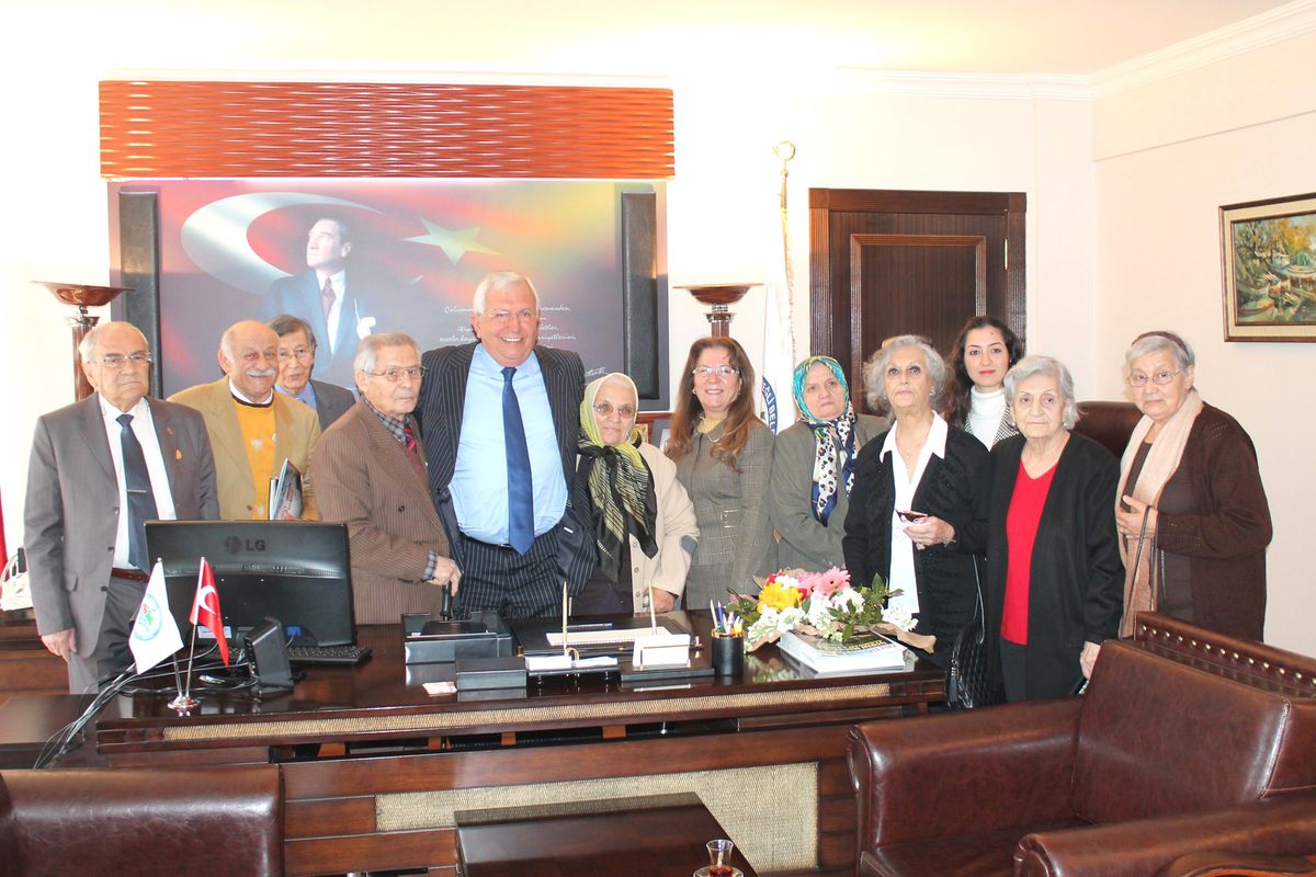 İzmirlioğlu Huzurevi Sakinlerinden Posbıyık\'a Ziyaret
