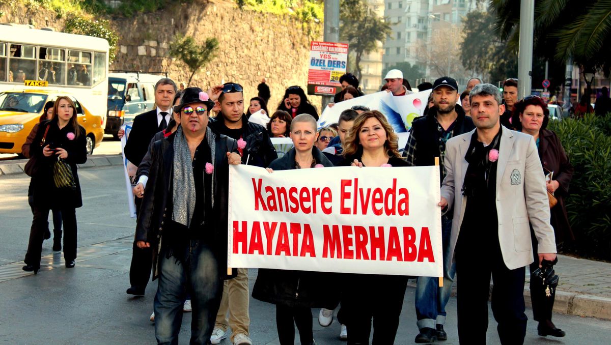 Kanserle Mücadele İçin Yürüdüler