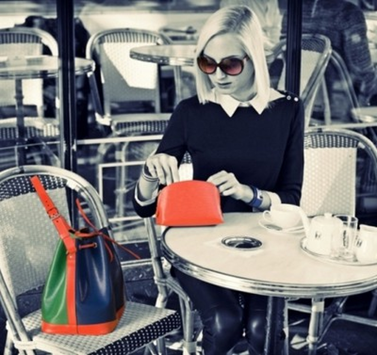 Louis Vuitton Dişiliğin Simgesi Oluyor