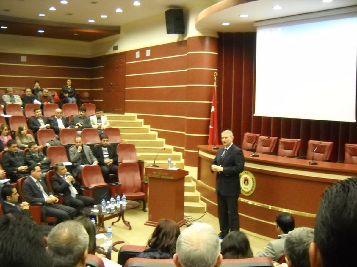 Nevşehir'de AK Parti Siyaset Akademisi Dersleri Devam Ediyor
