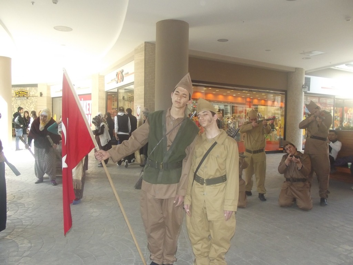 Şu Çılgın Türkler, Galasını Sümerpark\'ta Yaptı