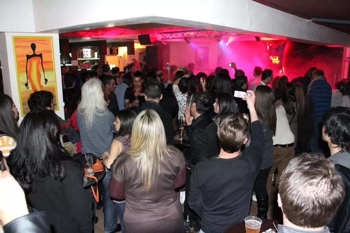 Suat Ateşdağlı ve Atiye Fethiyelileri Coşturdu