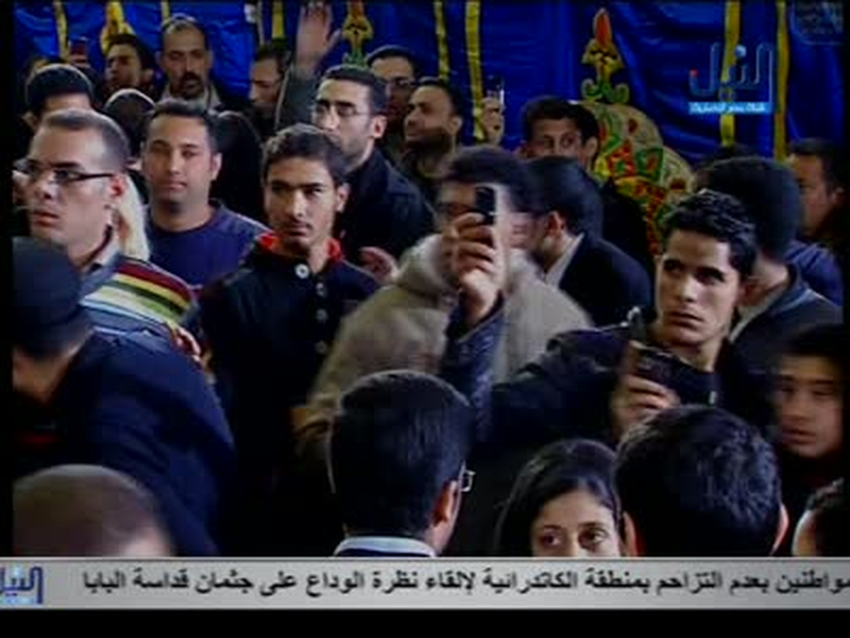 Kıpti Papa\'nın Naaşını Görme İzdihamı