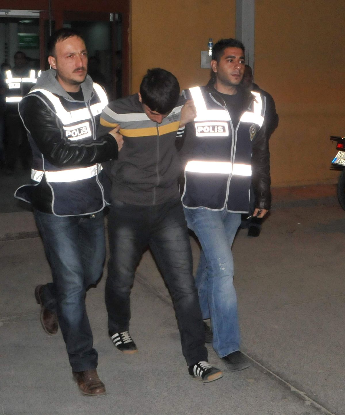 Tespih Hırsızlığına 5 Gözaltı