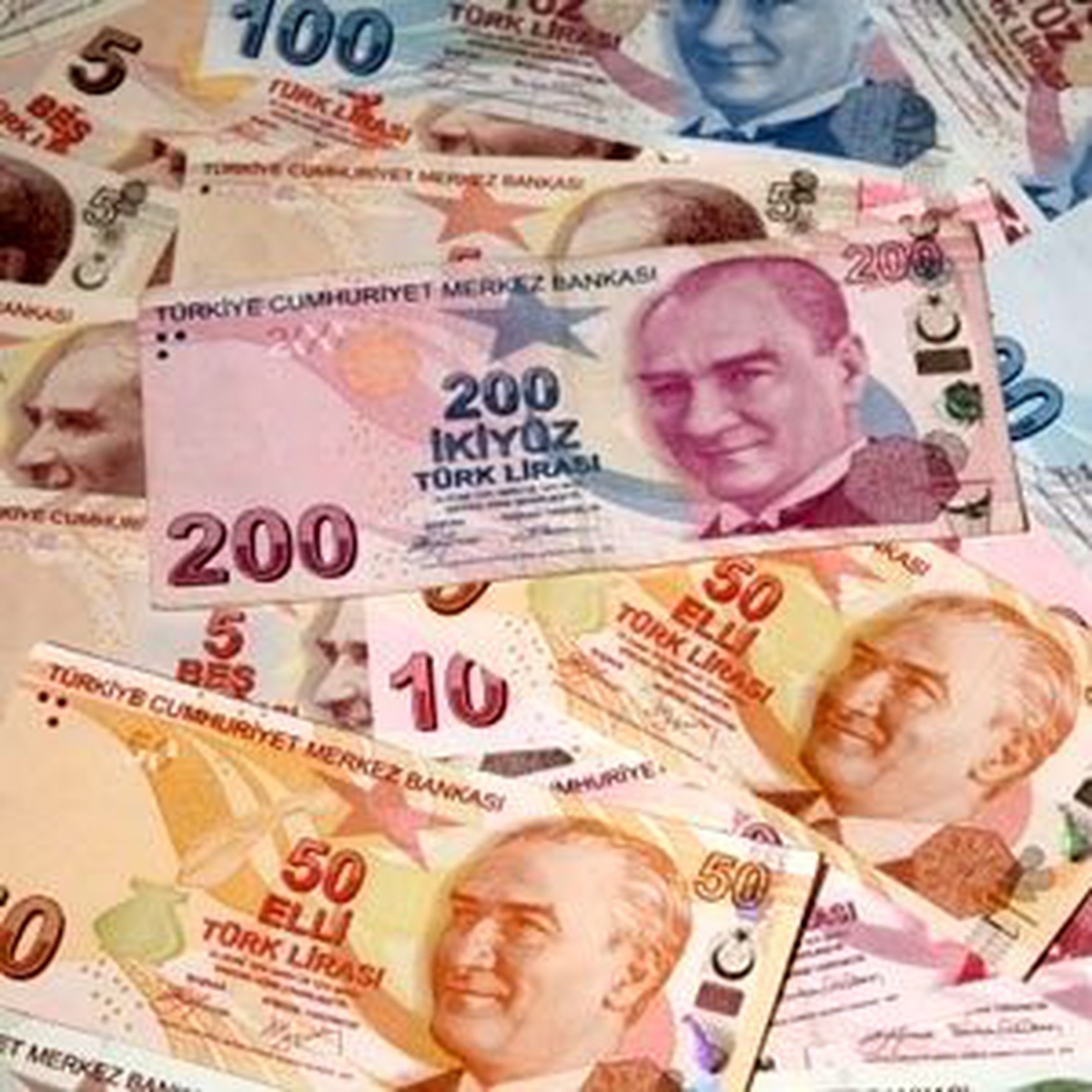 Tüketicilerin Bankalara Borcu 226.4 Milyar TL\'yi Aştı