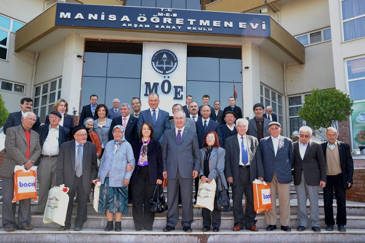Vali Daşöz Huzurevi Sakinleriyle Yemekte Buluştu