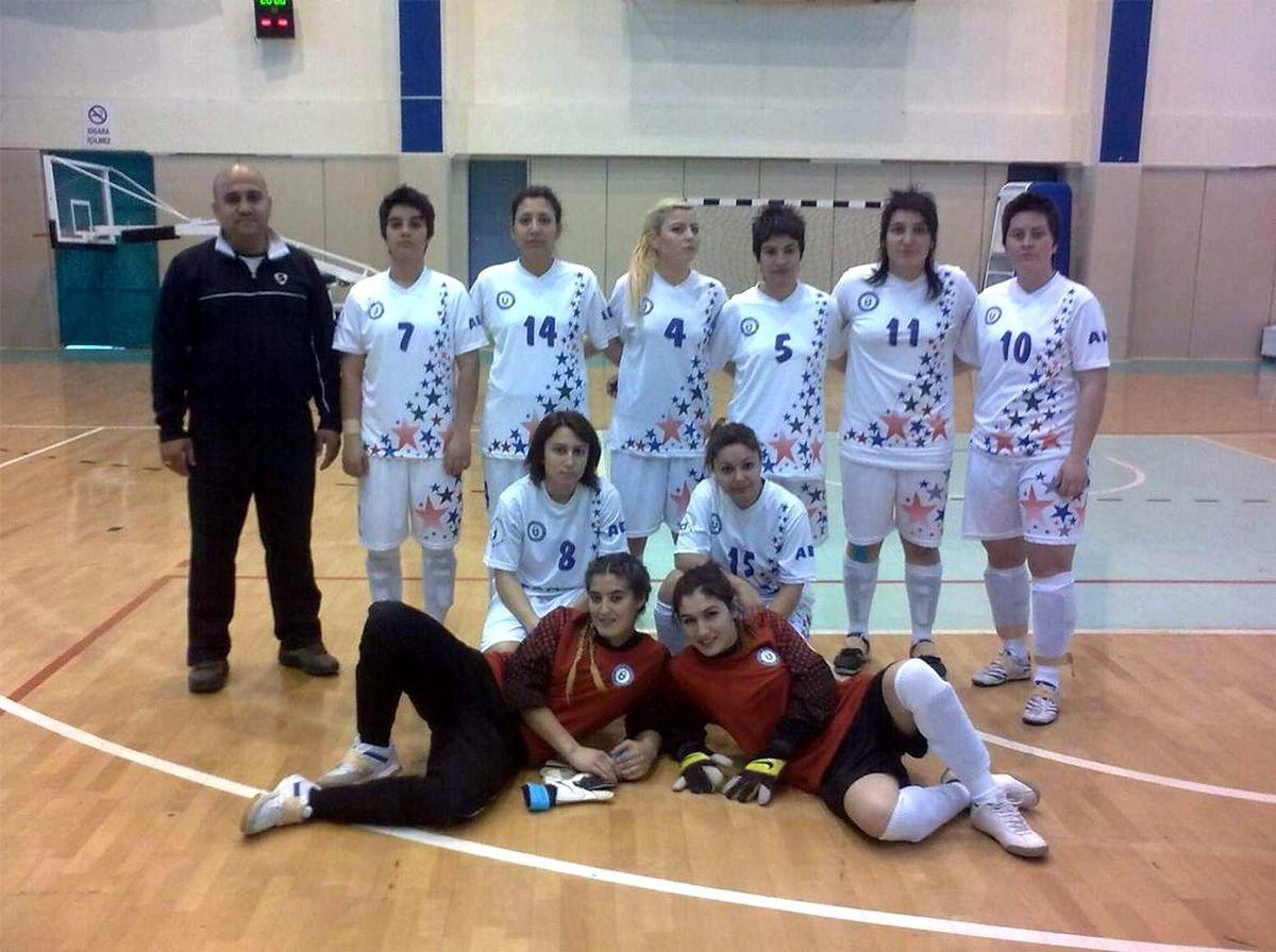 Adü Futsalda Dolu Dizgin
