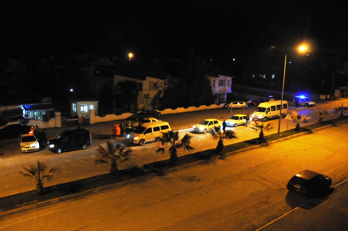 Akçakoca\'da Polis Ekipleri Sıkı Denetim Uygulamalarına Başladı