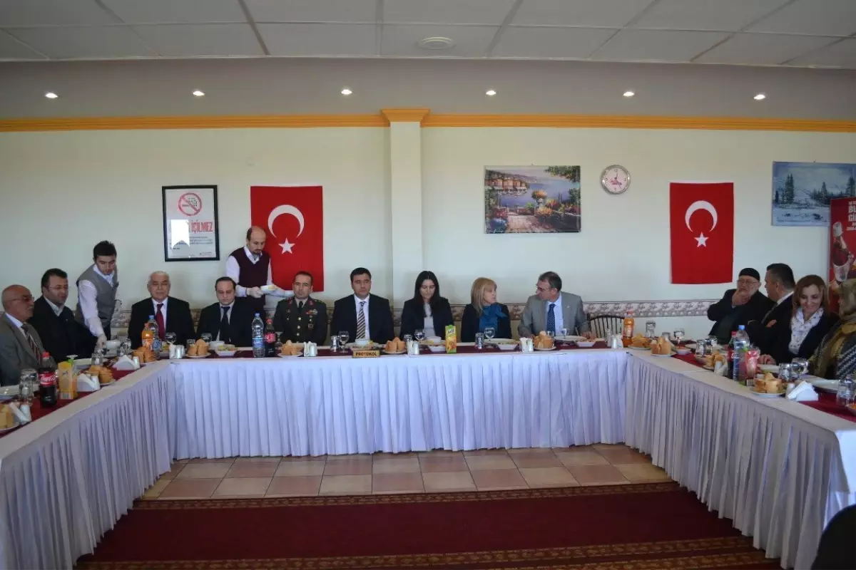 Alaplı\'da Gazi ve Şehit Yakınları Onuruna Yemek