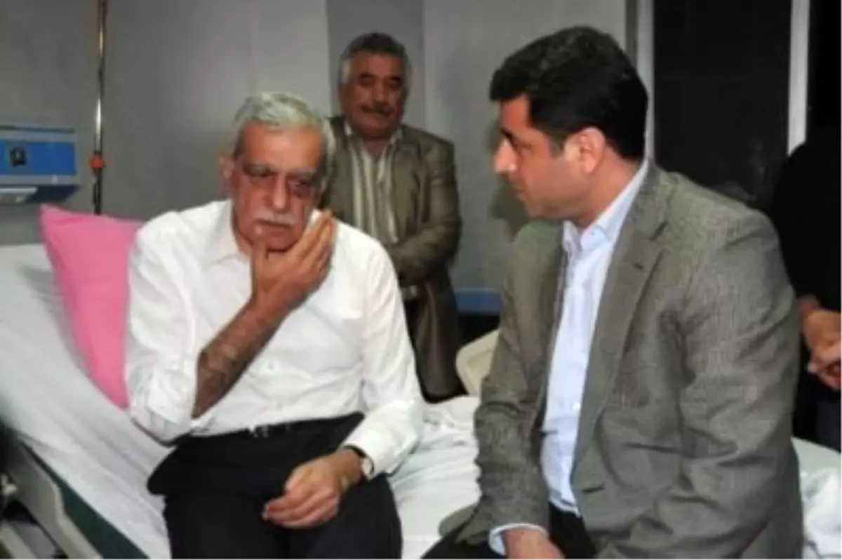 Demirtaş, Ahmet Türk\'ü ziyaret etti