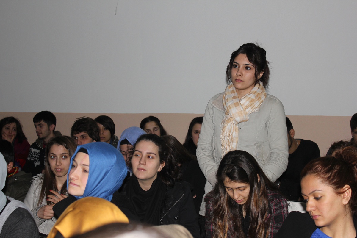 Gölyaka Myo\'da \'Siyasal İletişim, Medya ve Arap Baharı\' Konulu Konferans