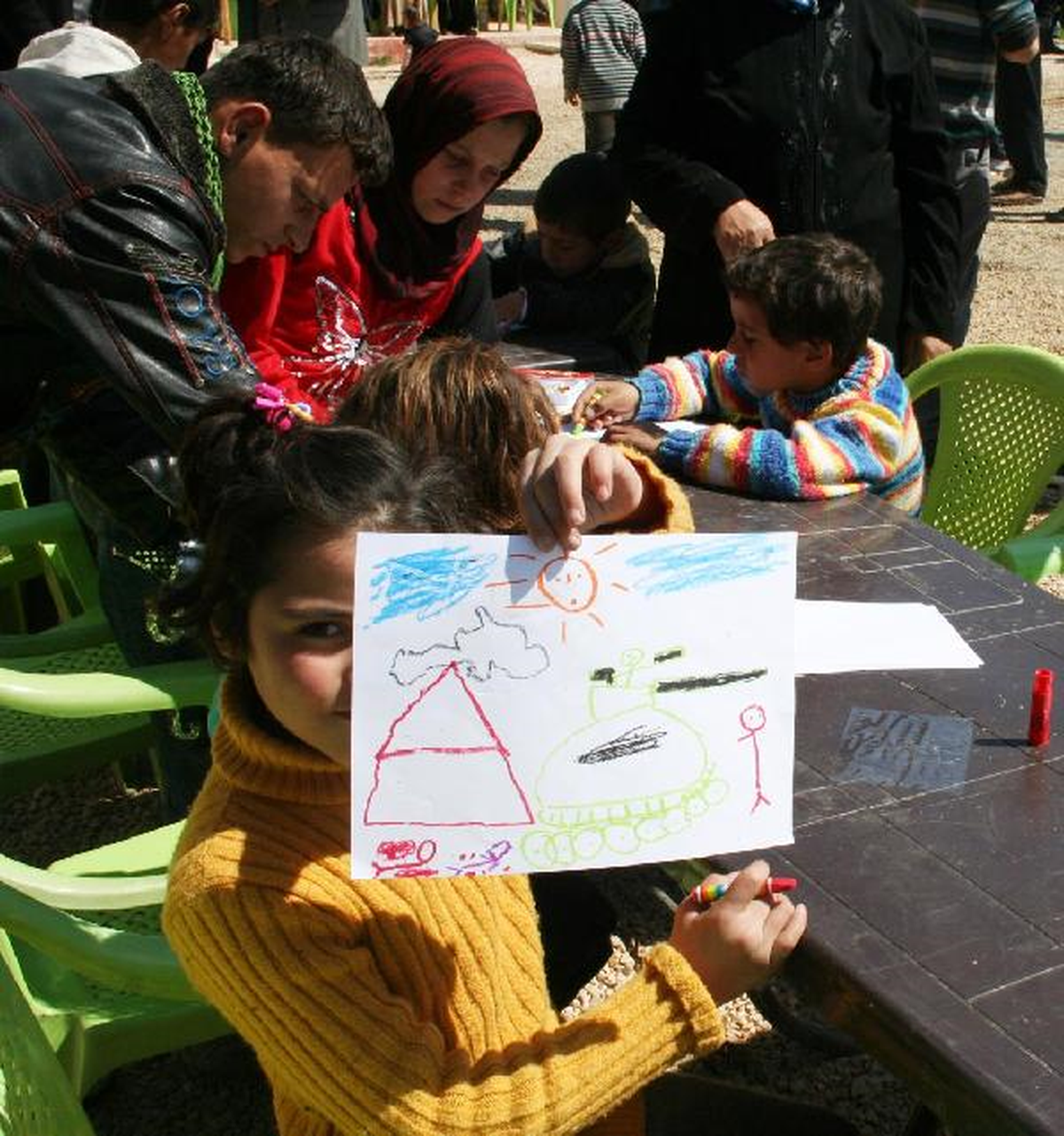 Kamptaki Suriyeliler\'in Bahar Keyfi