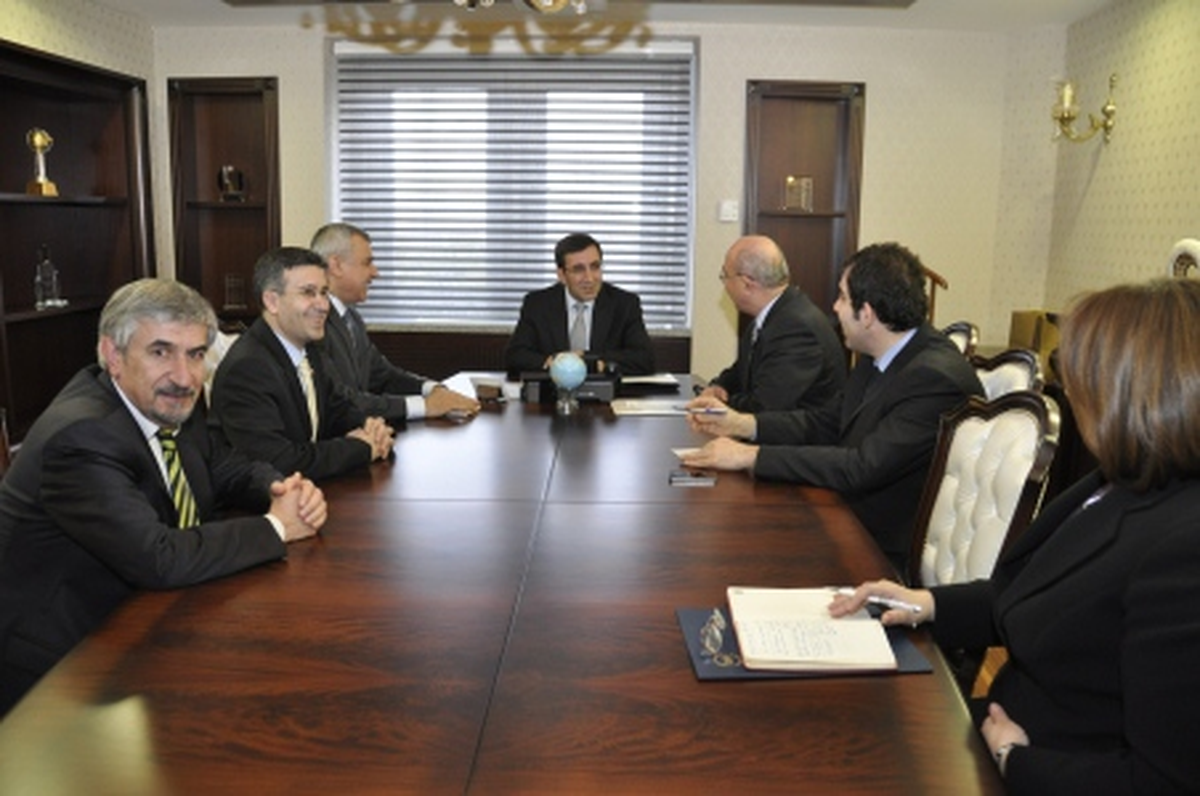 Kent Konseylerine Bakan Desteği