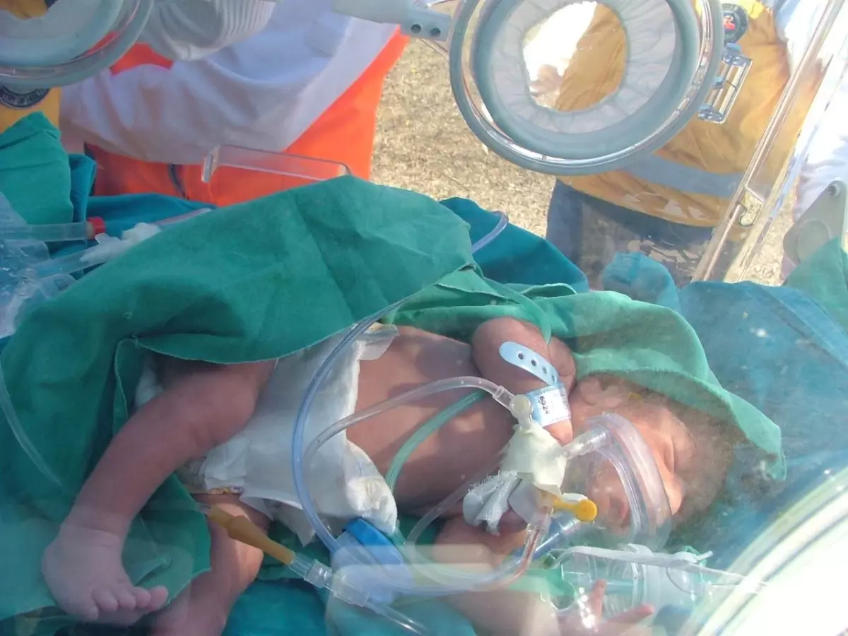 Kulu'da Erken Doğan Bebeğe Hava Ambulans