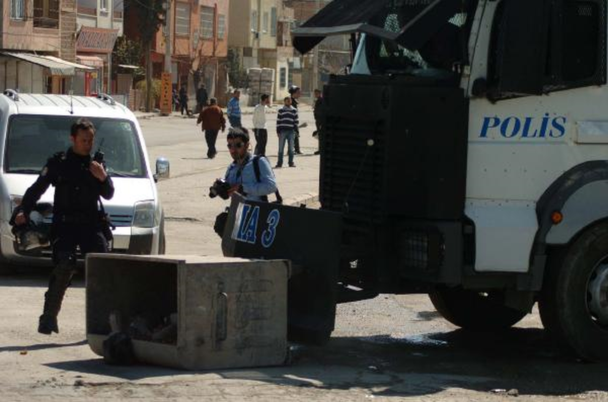 Mersin'de İzinsiz Nevruz Kutlaması Olaylı Başladı (3)