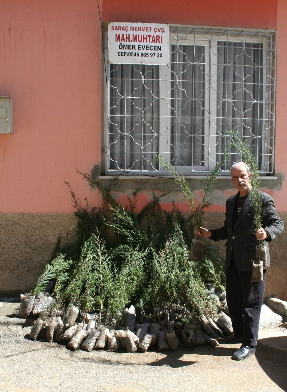 Muhtardan Örnek Davranış
