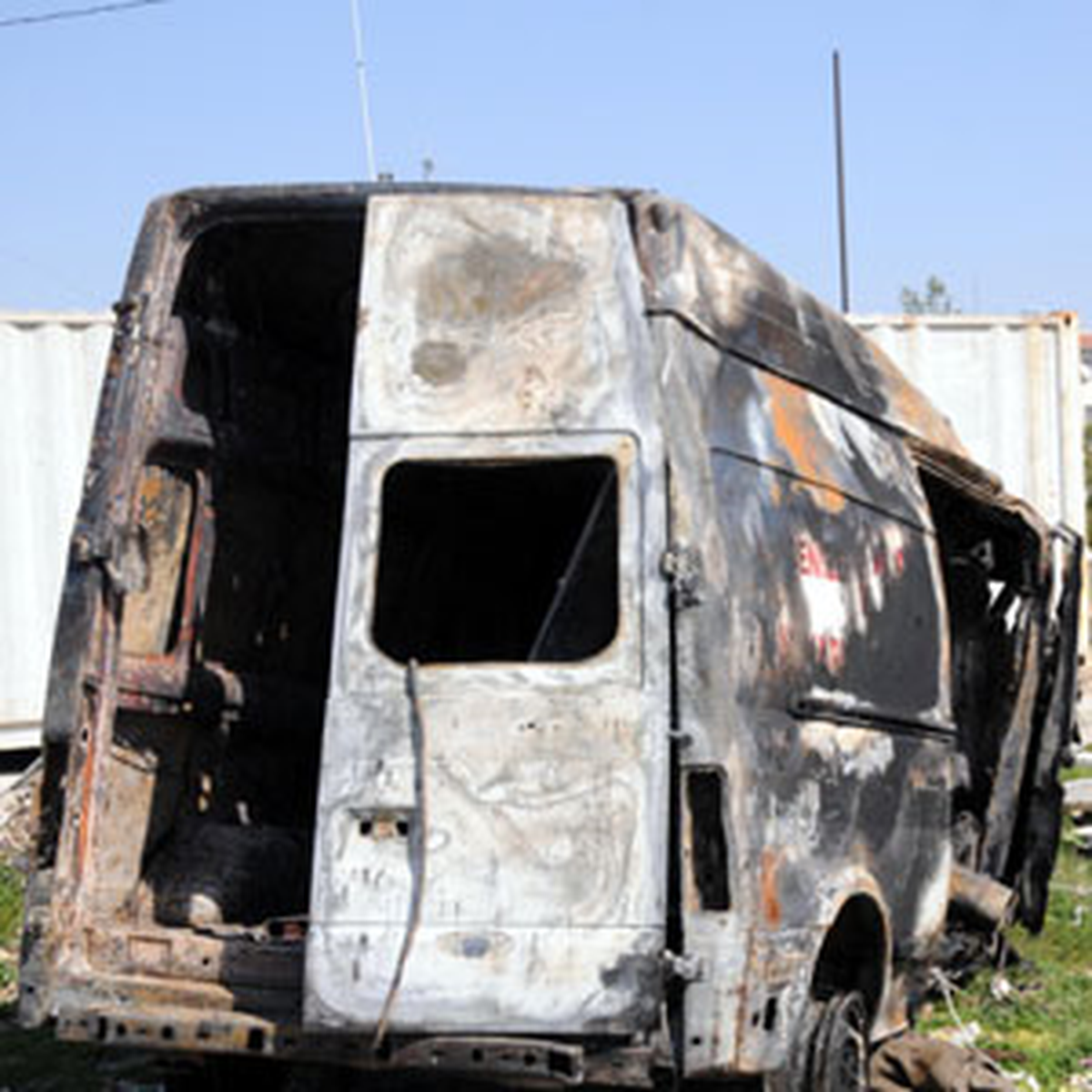 Otomobille Ambulans Çarpıştı: 5 Ölü, 4 Yaralı (2)