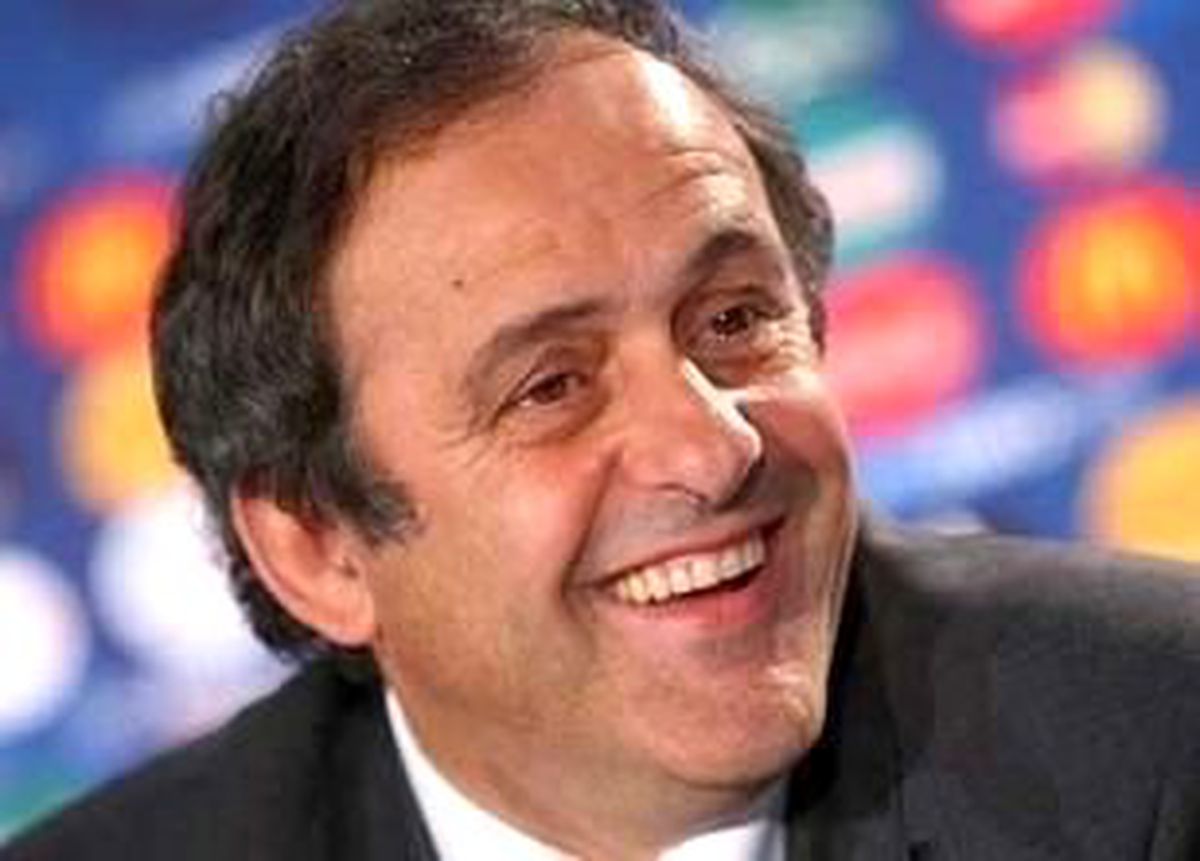 Platini\'ye Faks Yağmuru
