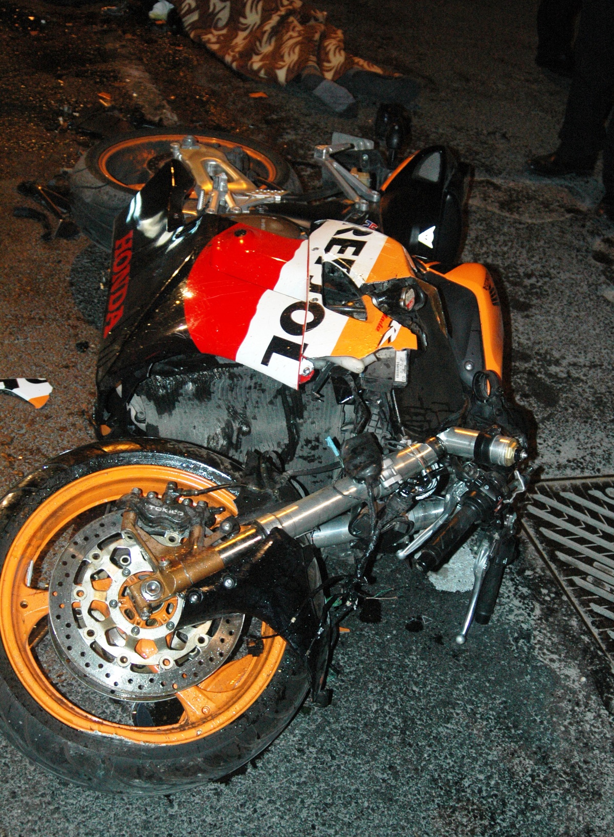 Şişli\'de Taksi Hız Motosikletine Çarptı: 1 Ölü