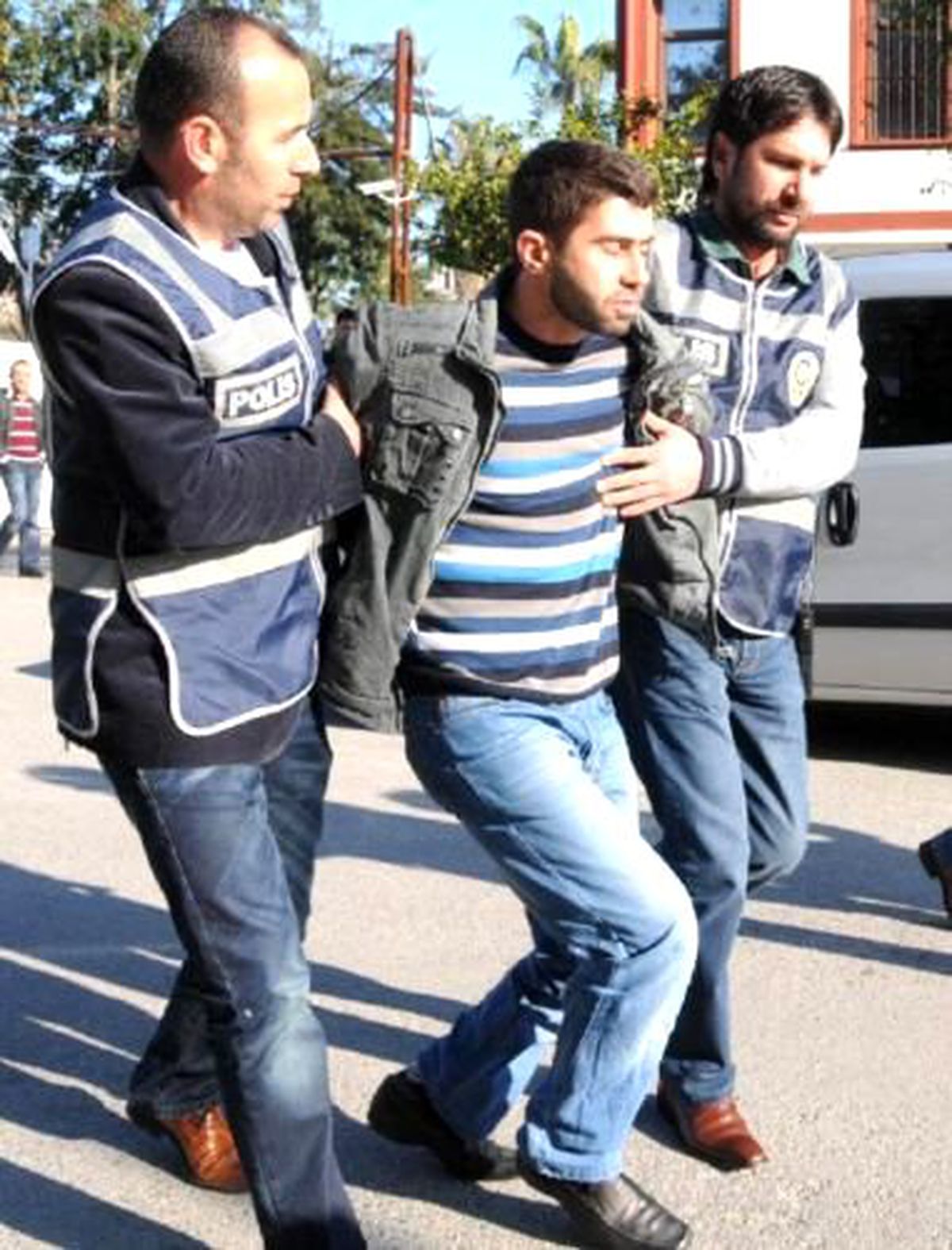 12 Yaşındaki Kız Çocuğuna Tecavüz Eden Şüpheli Yakalandı