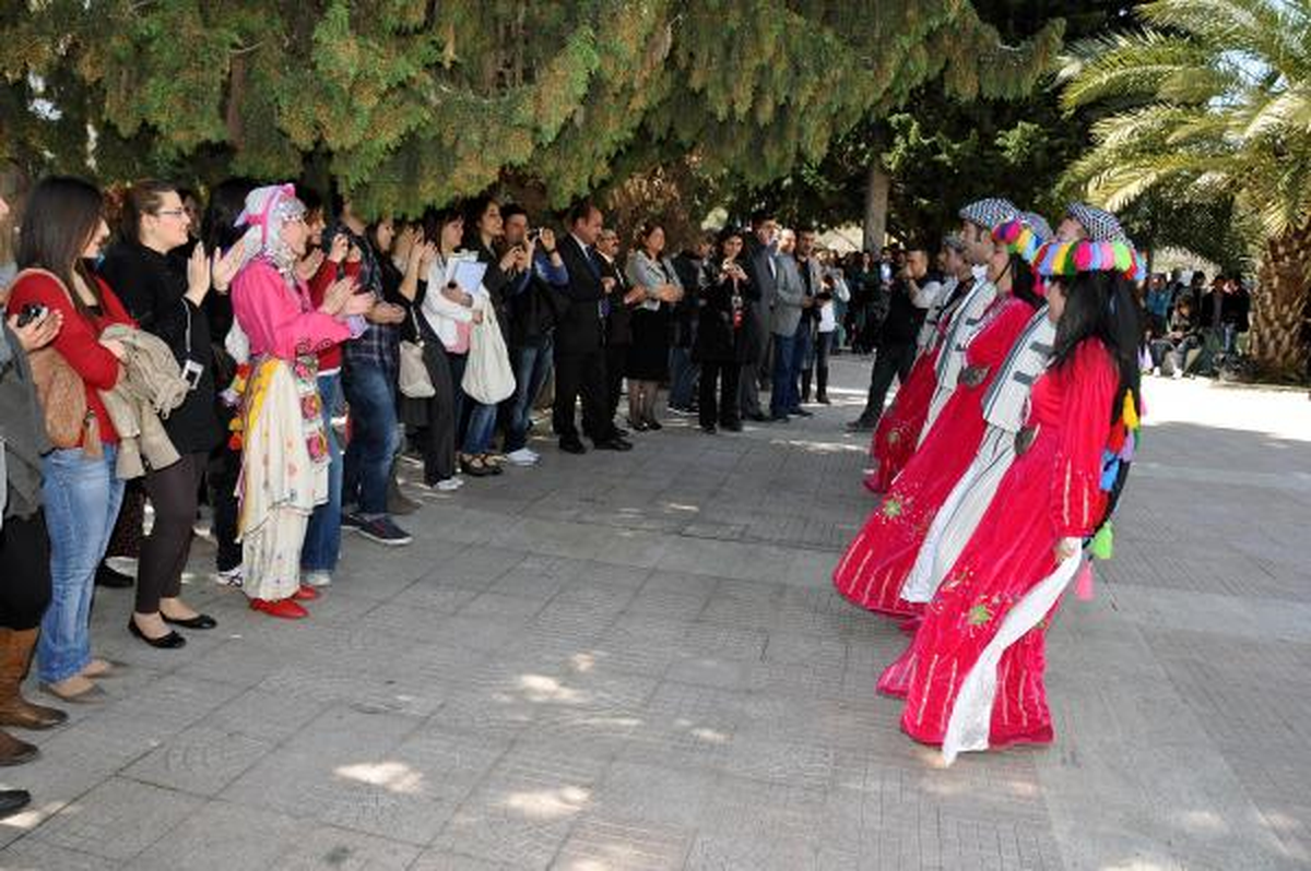 Adana\'da Halayli Nevruz Kutlaması