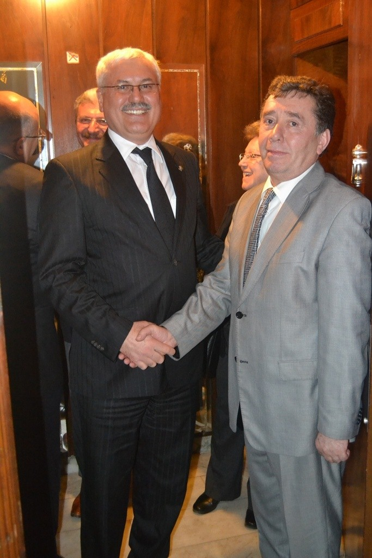 AK Parti\'den CHP\'ye Ziyaret