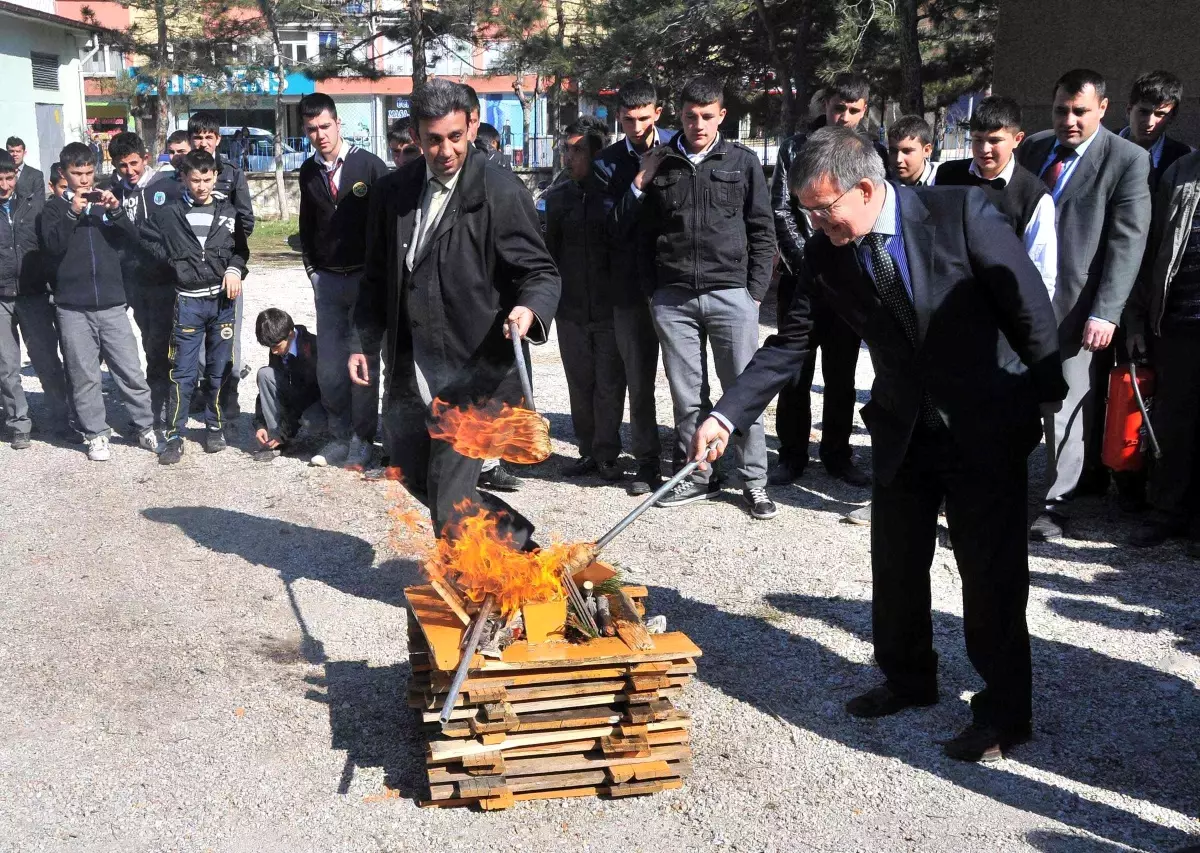 Akşehir\'de Nevruz Kutlaması