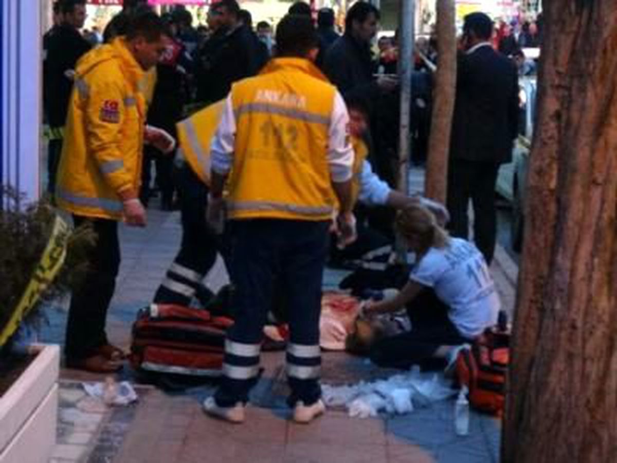 Barış Yemeğinde Silahlar Konuştu: 2 Ölü