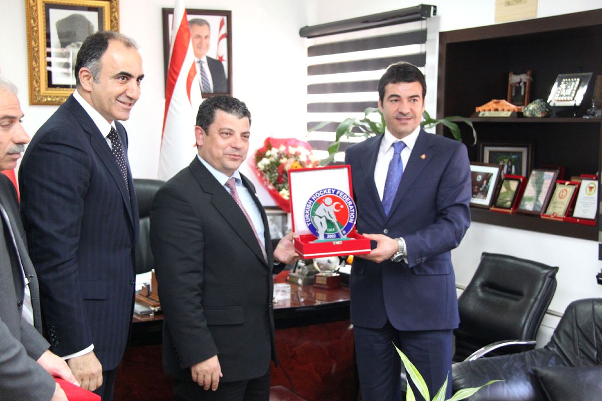 Başkan Karakan, KKTC Başbakanı İrsen Küçük ile Görüştü