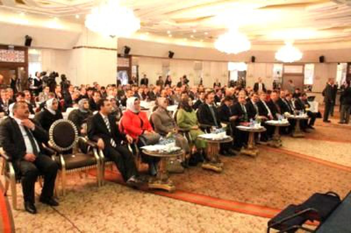 Davutoglu: Ortadoğu\'da Mehzep Çatışmalarına İzin Vermeyiz