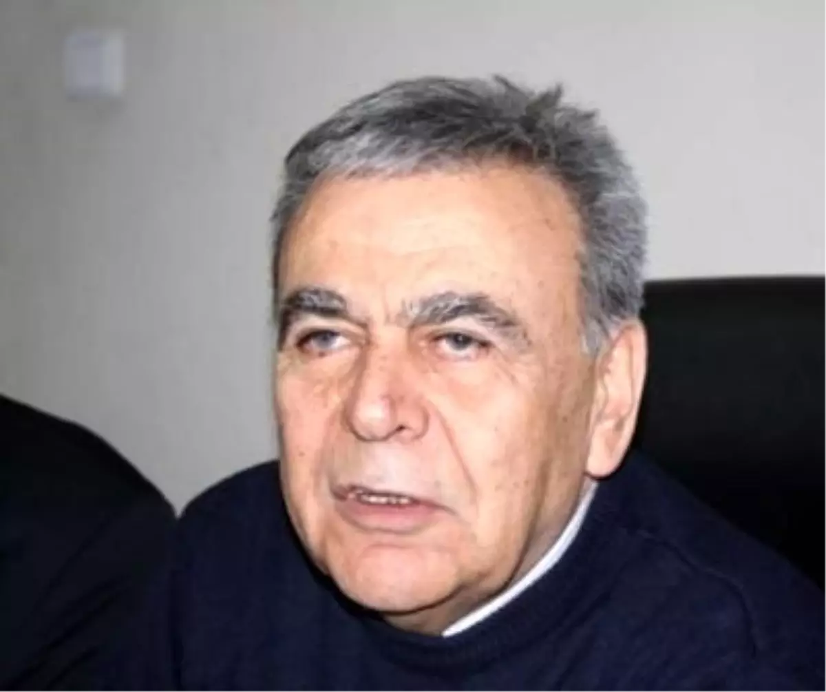 Eser\'in, Kocaoğlu\'na Açtığı Tazminat Davasına Devam Edildi