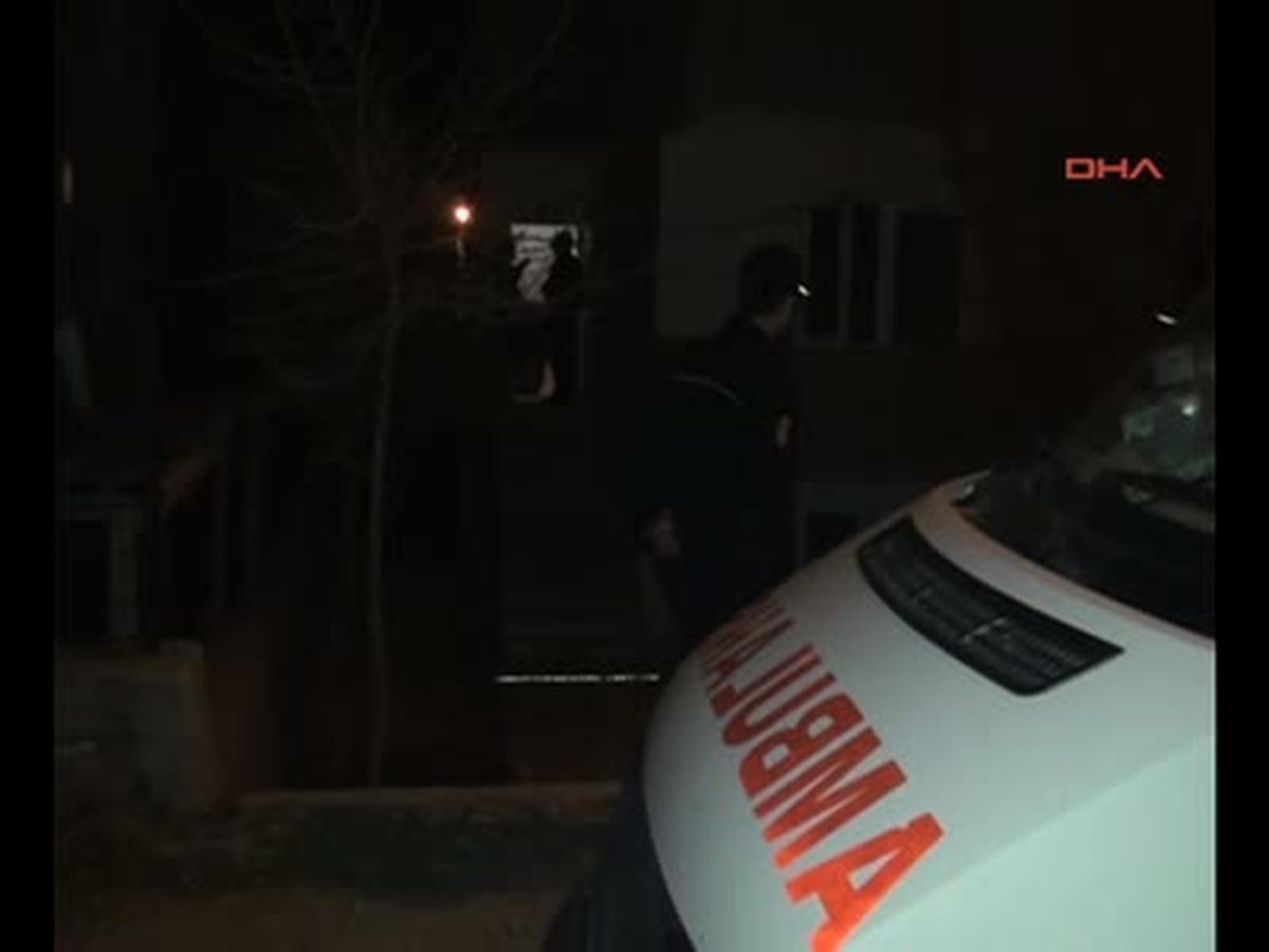 Eşi, Asılı Cesedini Buldu