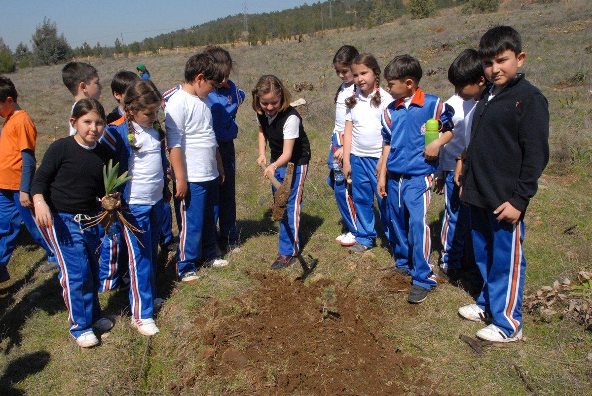 Fethiyeli Öğrencilerden Ağaçlandırmaya Destek