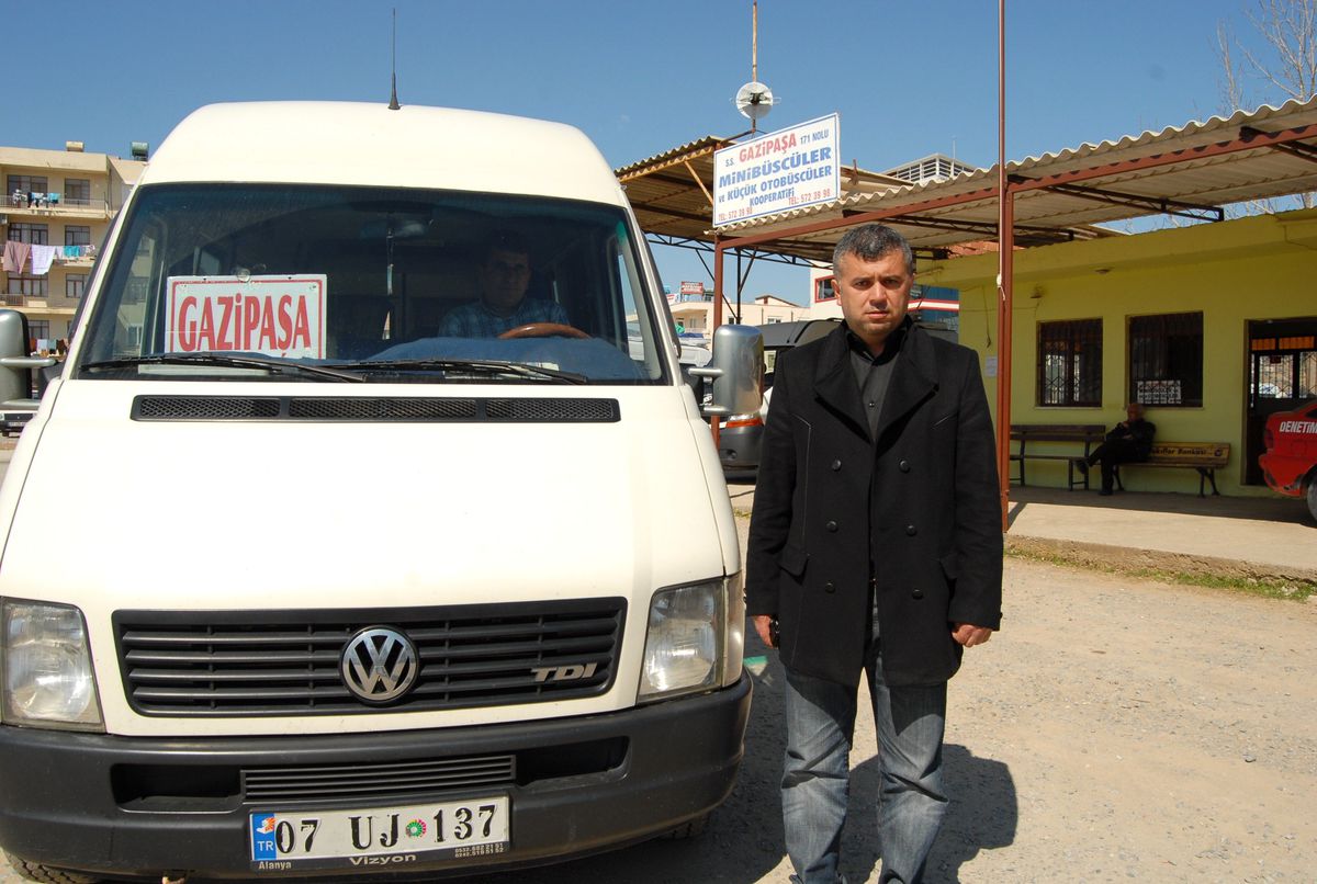 Gazipaşalı Minibüsçü Destek Bekliyor