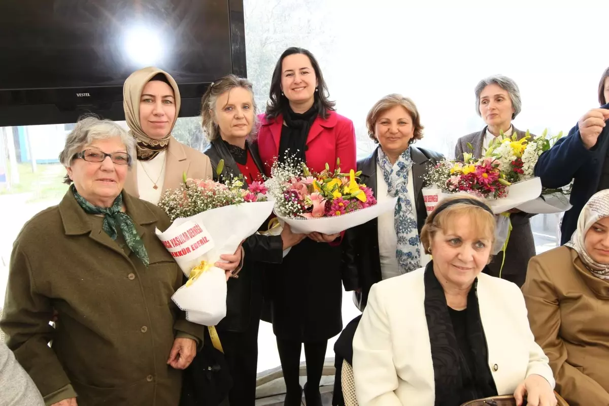 Huzurevi Sakinleri\'nin Eskihisar Keyfi