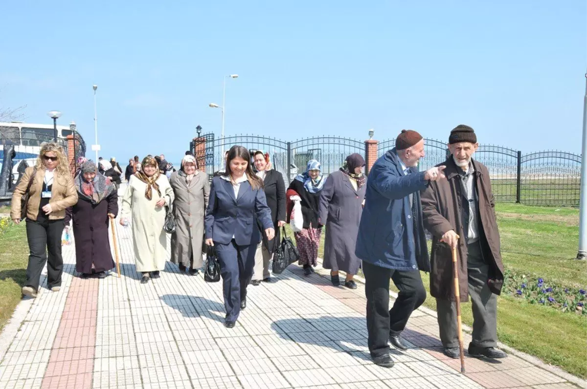 İlkadım Belediyesi'nden Yaşlılara Gezi