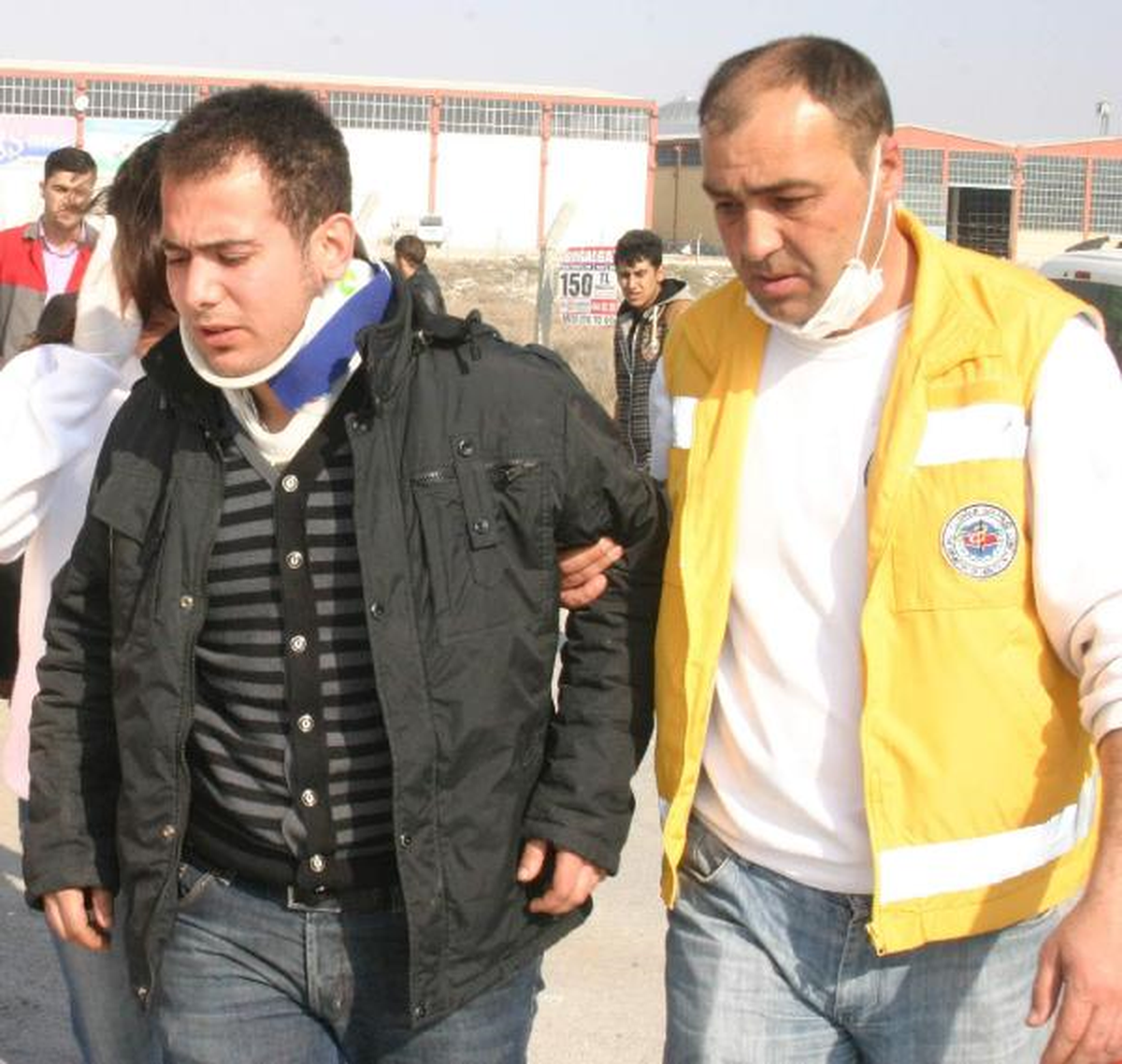 İşçi Servisi Vinçle Çarpıştı: 13 Yaralı