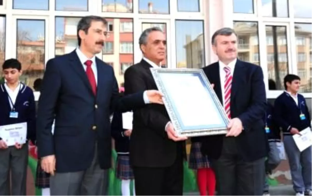 Konya\'da Su Tasarrufu Sağlayan Okullara Mavi Bayrak