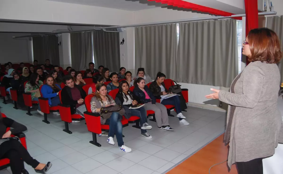 Kula\'da Öğrencilere Sağlık Semineri