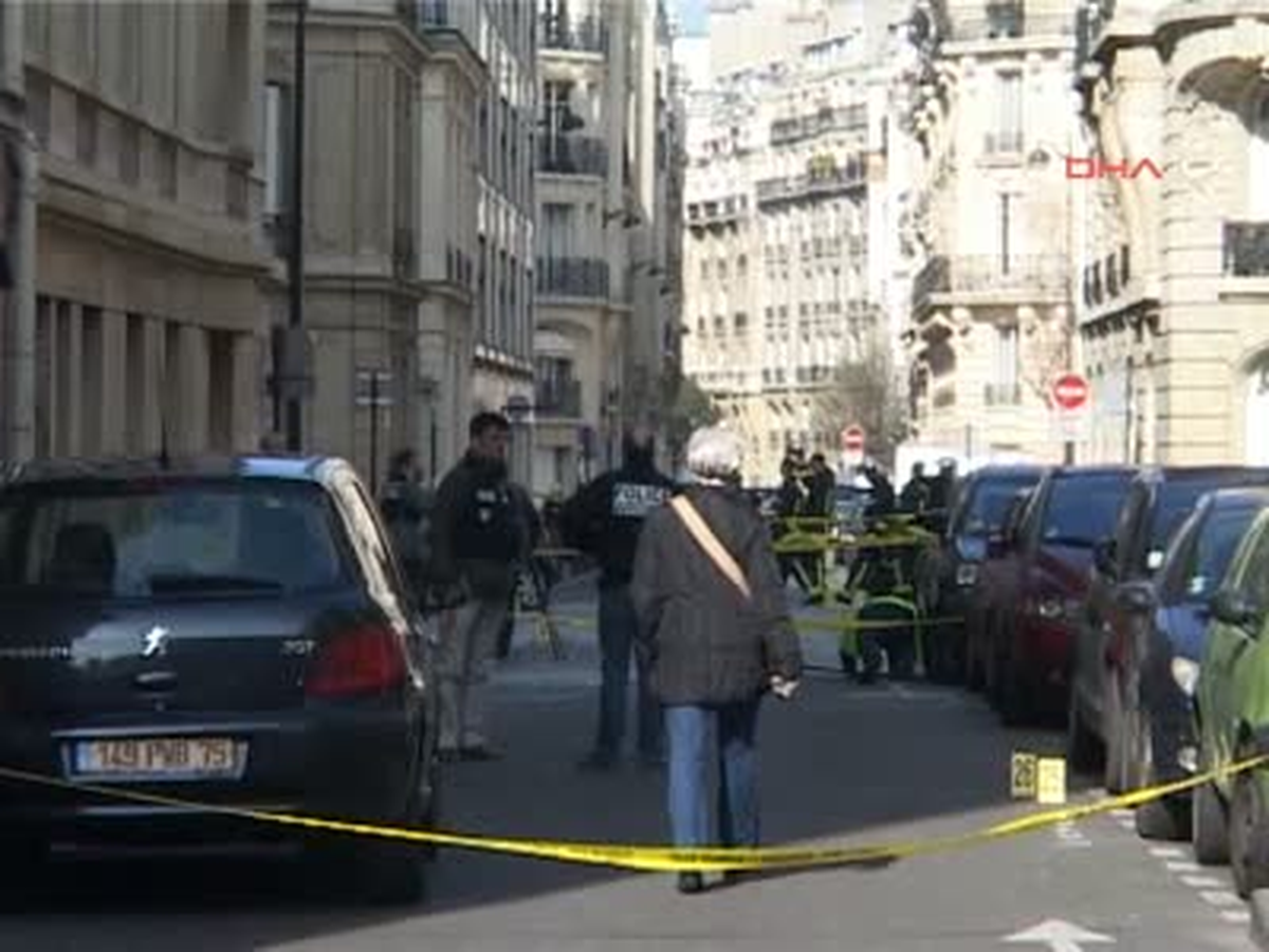 Paris\'teki Endonezya Büyükelçiliği Önünde Bomba Patladı