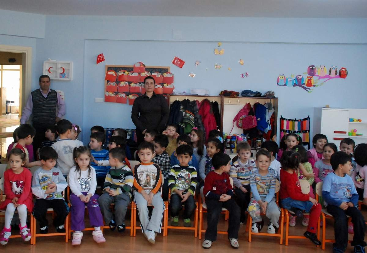 Polislerden Miniklere Trafik Eğitimi