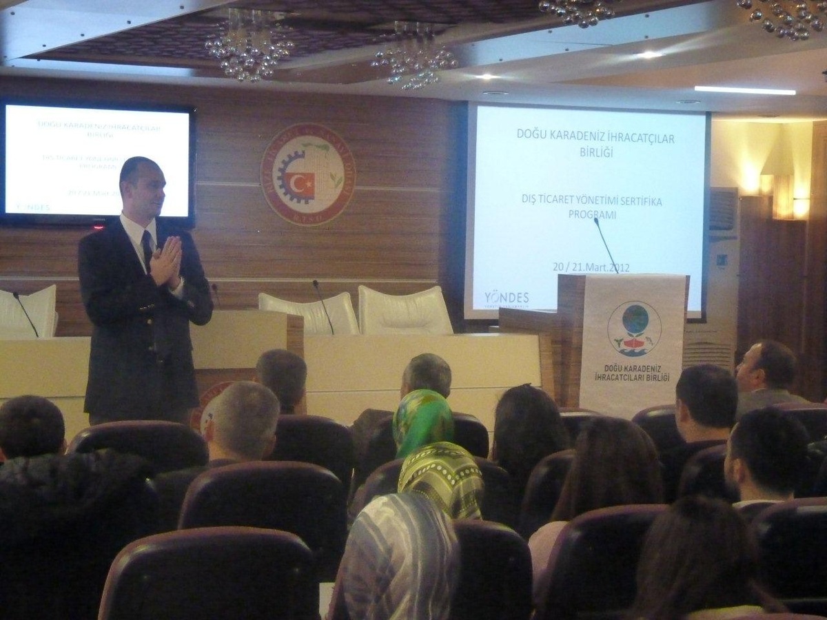 Rize\'de İhracatçılara Dış Ticaret Semineri