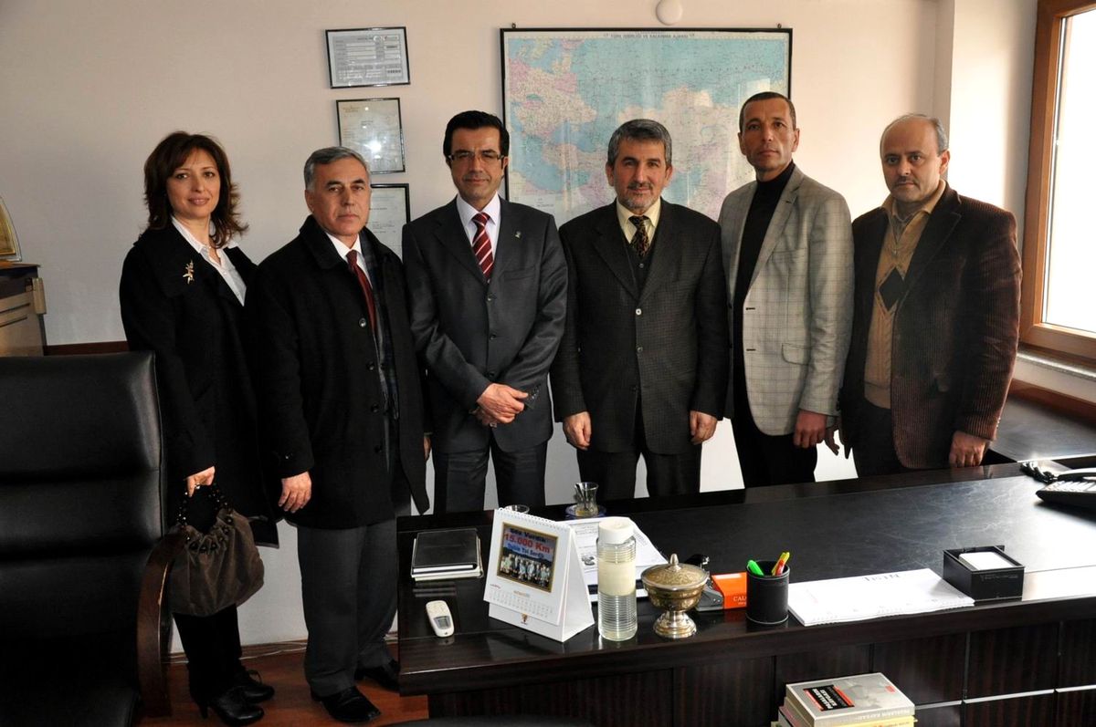 Salihli AK Parti Yönetimi, Eski Başkanlarını Ziyaret Etti