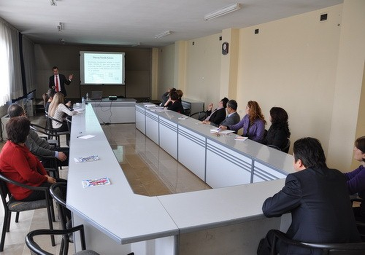 Salihli'de Belediye Personeline Seminer Verildi